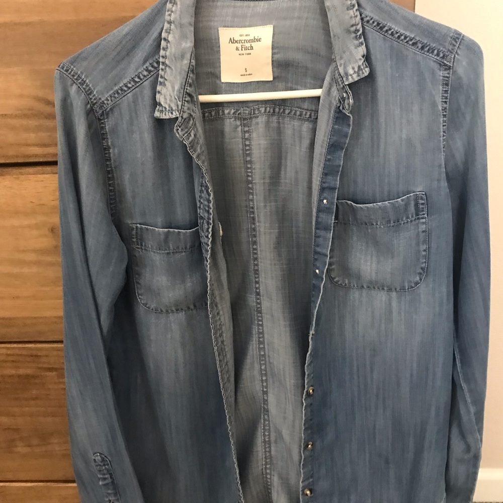 Blue Chambray Abercrombie & Fitch sm